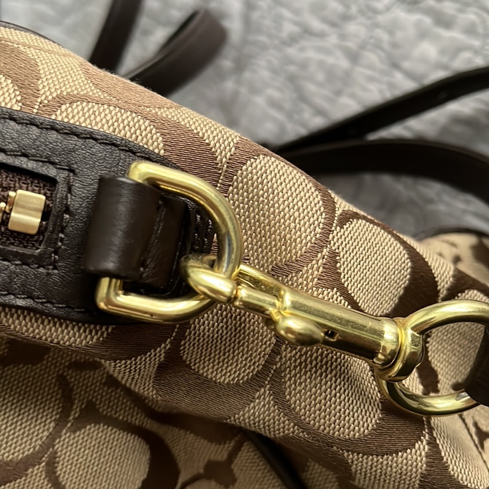 Coach Purse - Picture 4 of 6